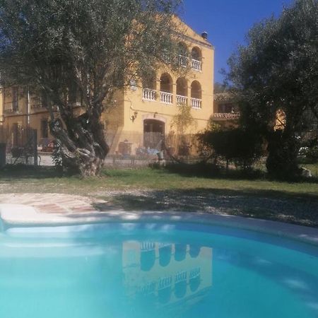Maset Del Garraf Guest House Olesa de Bonesvalls ภายนอก รูปภาพ