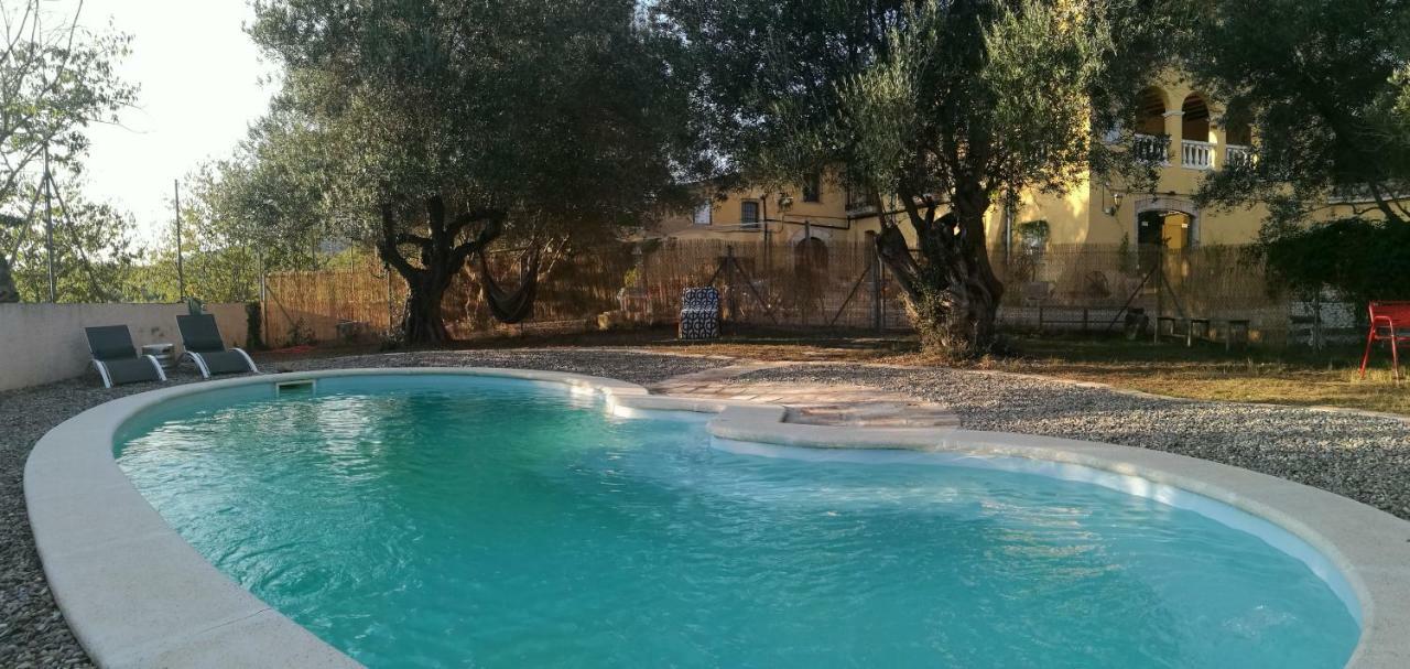 Maset Del Garraf Guest House Olesa de Bonesvalls ภายนอก รูปภาพ